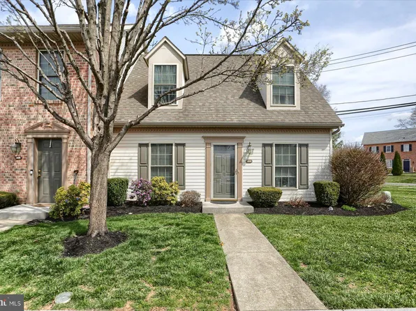 368 Melbourne Ln, Mechanicsburg, PA 17055