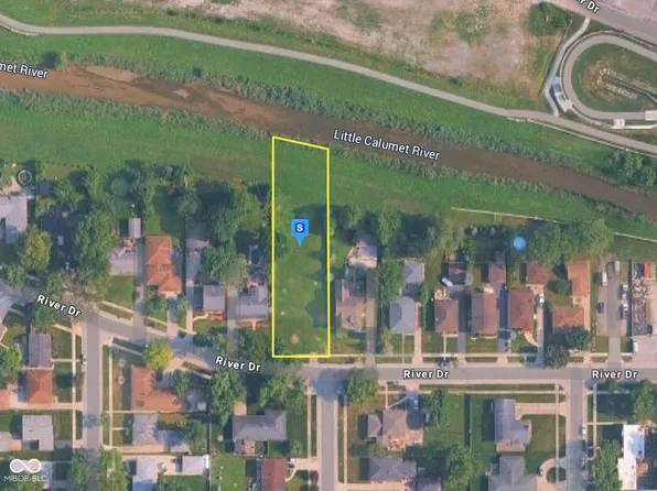 649 River Dr, Munster, IN 46321