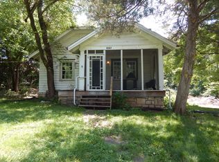 9207 Holmes Rd, Kansas City, MO 64131