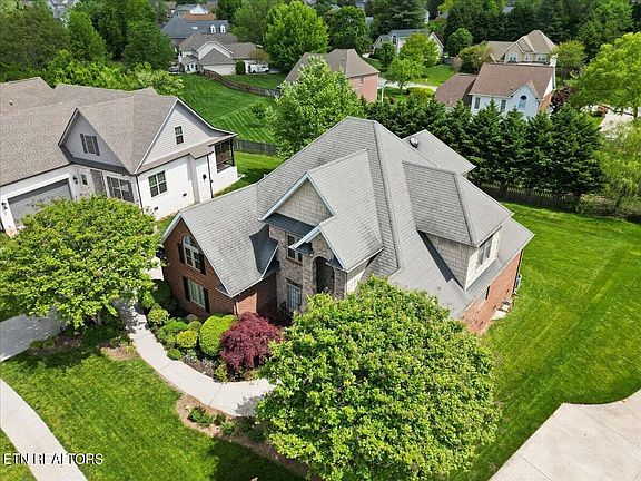 4th image of 2530 Brooke Willow Blvd