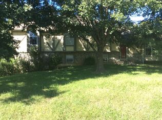 15026 Briarwood Dr, Basehor, KS 66007