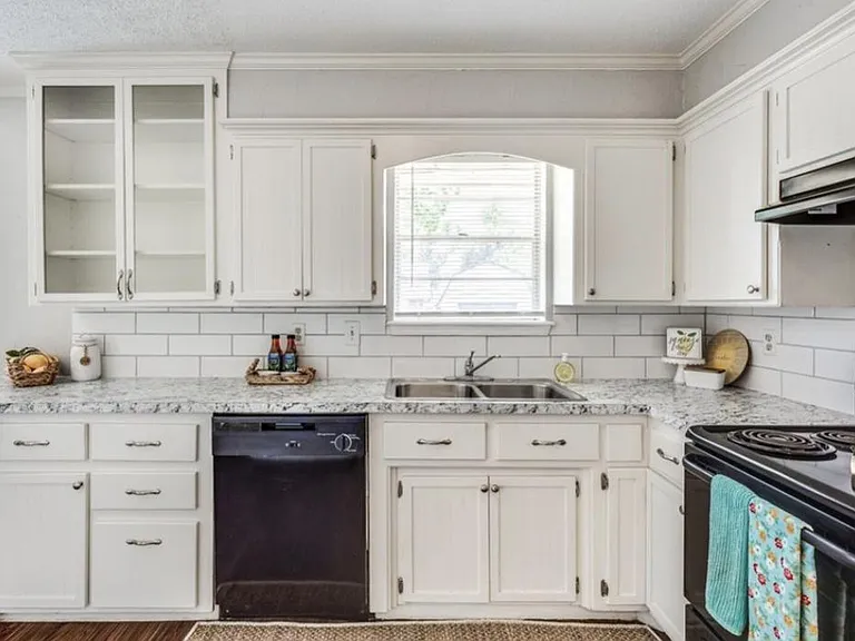 628 Sunset Dr — Photo 12