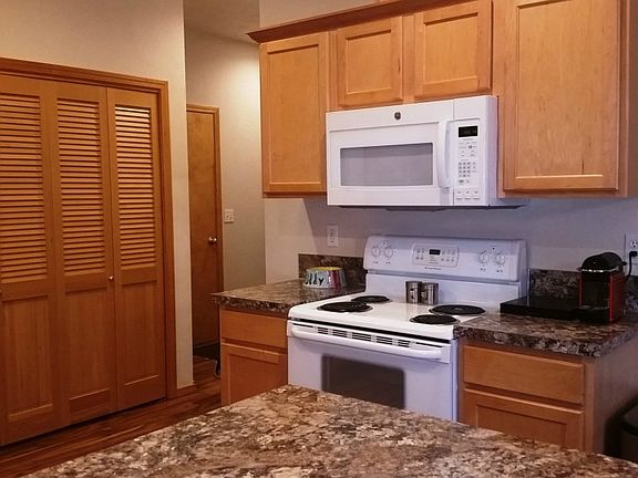 5th image of 50A E Beaumont Dr