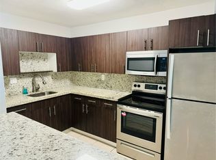 9477 SW 76th St APT O6, Miami, FL 33173