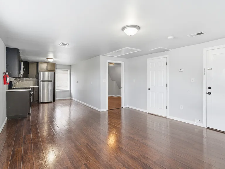 59-61 Farley Ave #3 — Photo 15