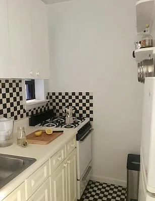 Rented by Prince Real Estate Associates LLC | media 18