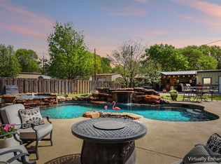 908 N Maple St, Muenster, TX 76252