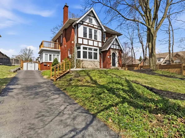 295 Plains Rd W, Burlington, ON L7T 1G1