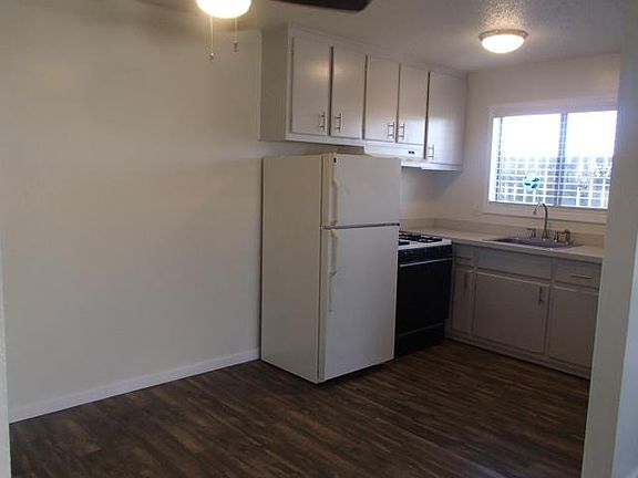 2nd image of 625 Pennsylvania Ave APT D