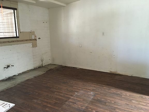 2nd image of 2655 N 15th Ave