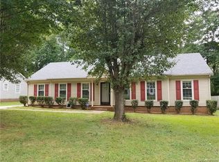 2220 Heather Glen Ln, Charlotte, NC 28208