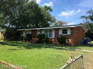620 Berwick Dr, Fayetteville, NC 28314