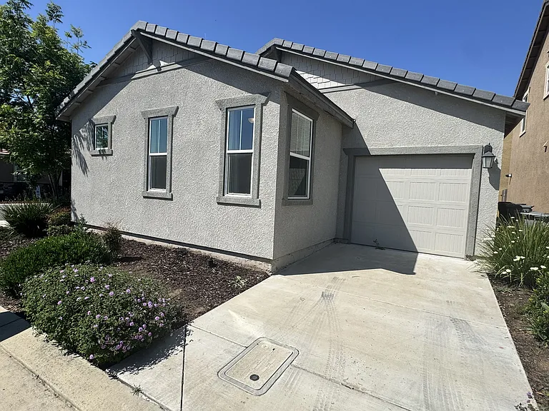 2904 Dillon Ln — Photo 15