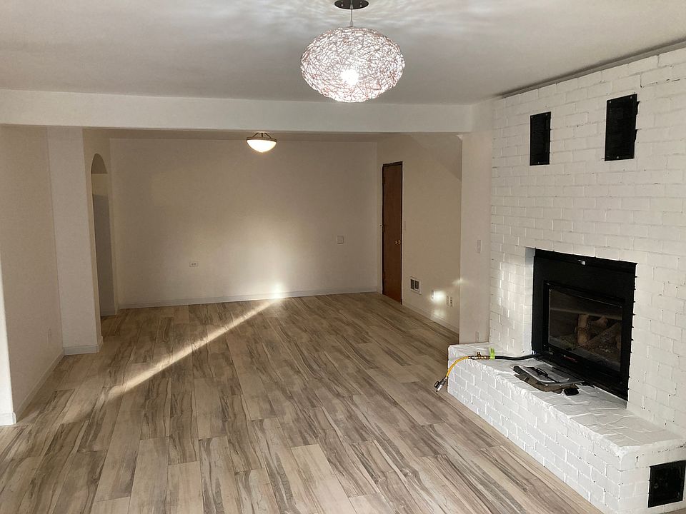 Living room with new gas fireplace