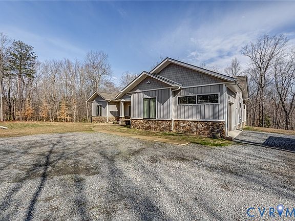 2nd image of 33051 Walnut Grove Farm Ln
