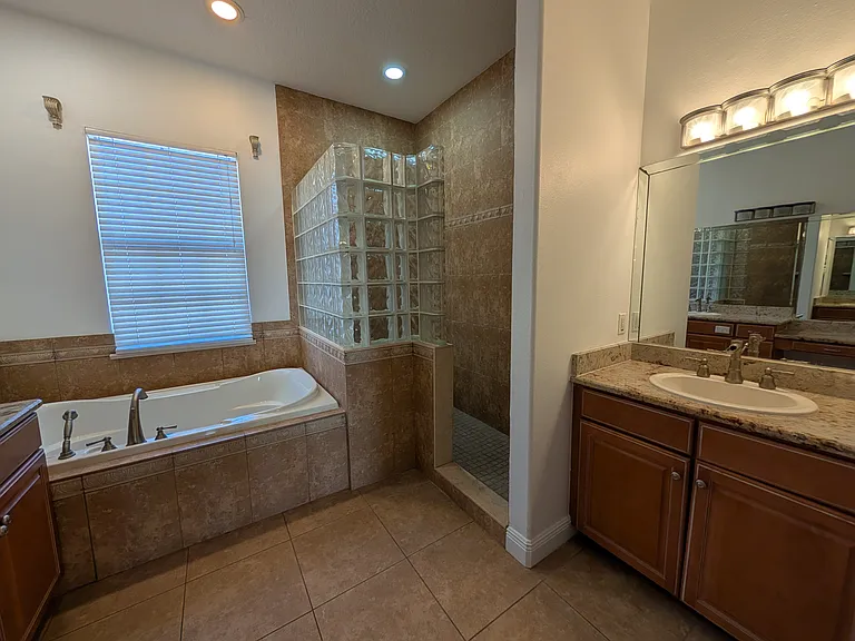 7436 Islander Ln — Photo 22