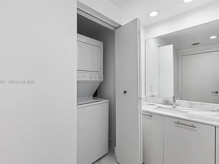 950 Brickell Bay Dr #2210 — Photo 20