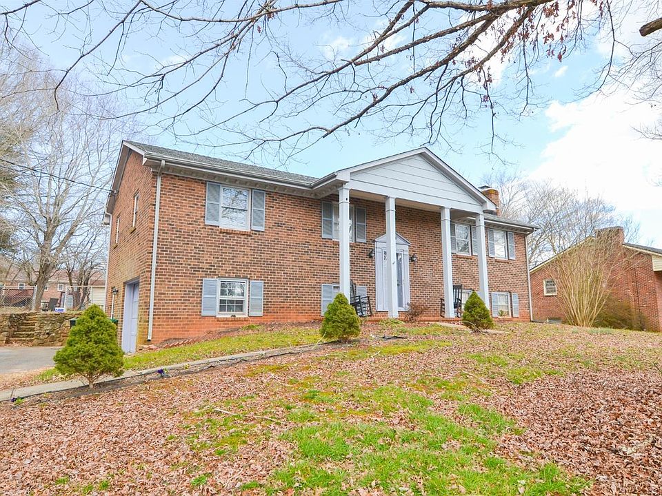 1st image of 383 Tanglewood Dr