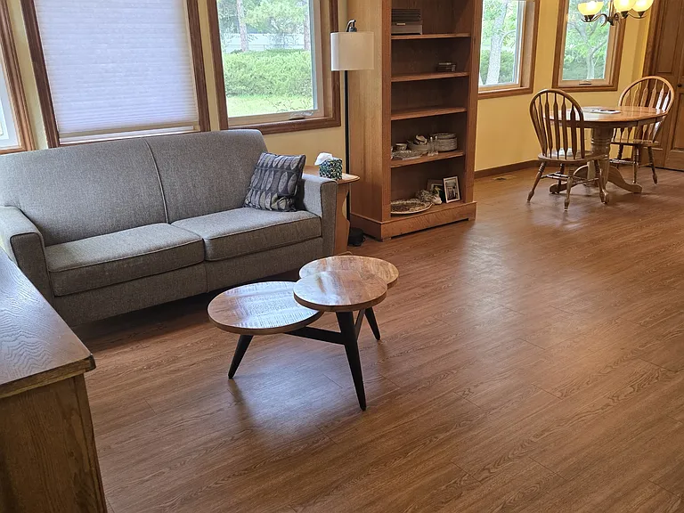 1251 Kinnikinnick Ct — Photo 2