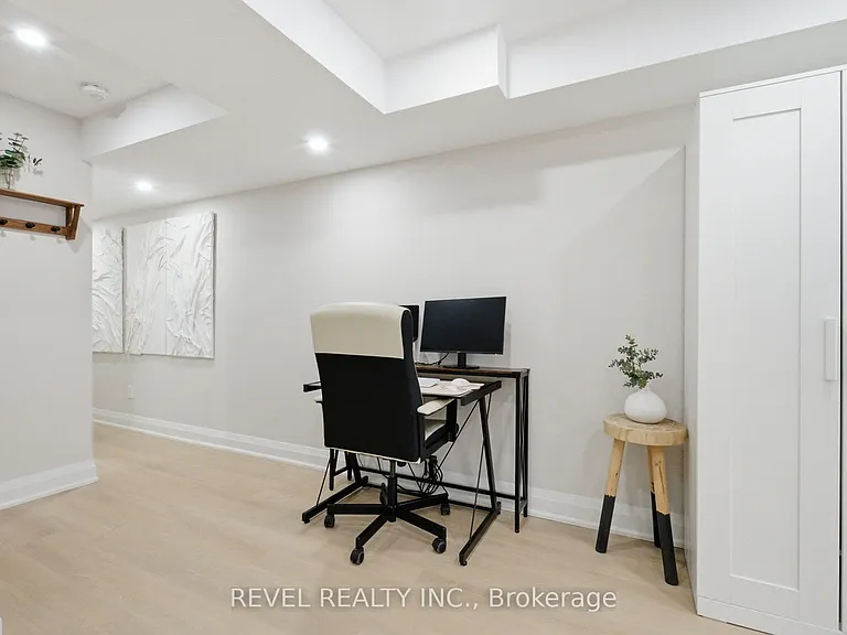 69 Pine Gate Pl — Photo 13