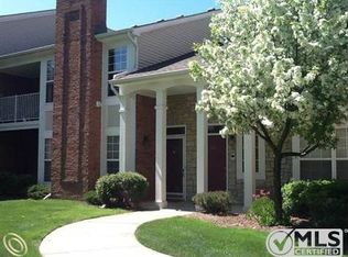 56246 Troon Dr N, Utica, MI 48316