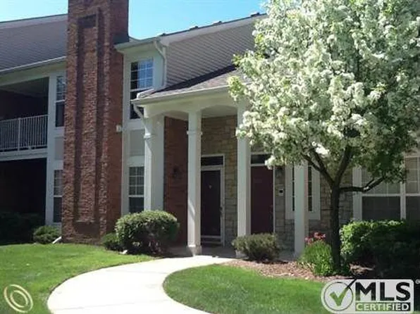 56246 Troon Dr N, Utica, MI 48316