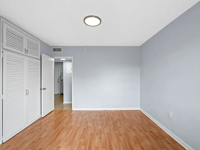 18638 NE 18th Ave #244 — Photo 11