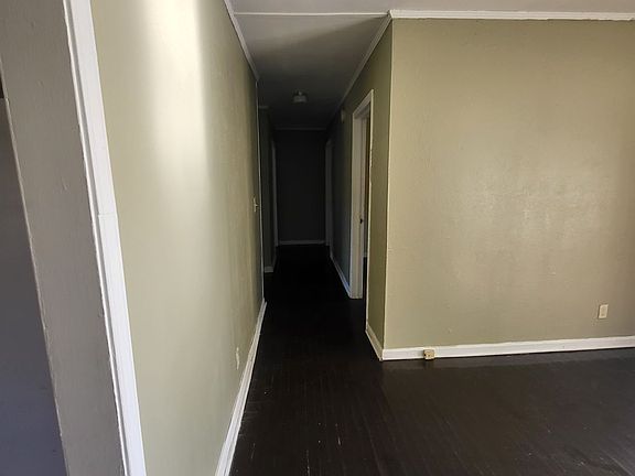 4th image of 204 Celia St