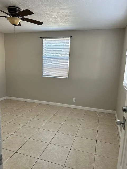 2 bed, 800 sqft, $950 — Photo 3