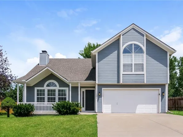 1304 Magnolia Dr, Greenwood, MO 64034