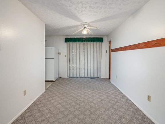 3rd image of 704 Hile Ln