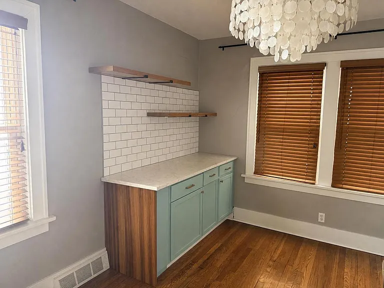 1604 Chelton Ave — Photo 4