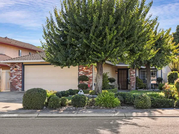 3256 Lakeshore Ct, Stockton, CA 95219