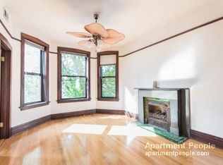 1628 W Nelson St #2, Chicago, IL 60657