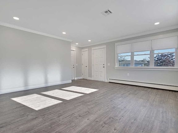 5th image of 2 Leighton Ct