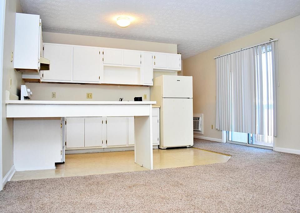 1st image of 329 Boyd St APT 25