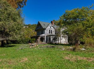 51 Hamburg Mountain Rd, Weaverville, NC 28787