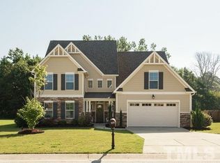 2506 Belvinwood Dr, Fuquay Varina, NC 27526