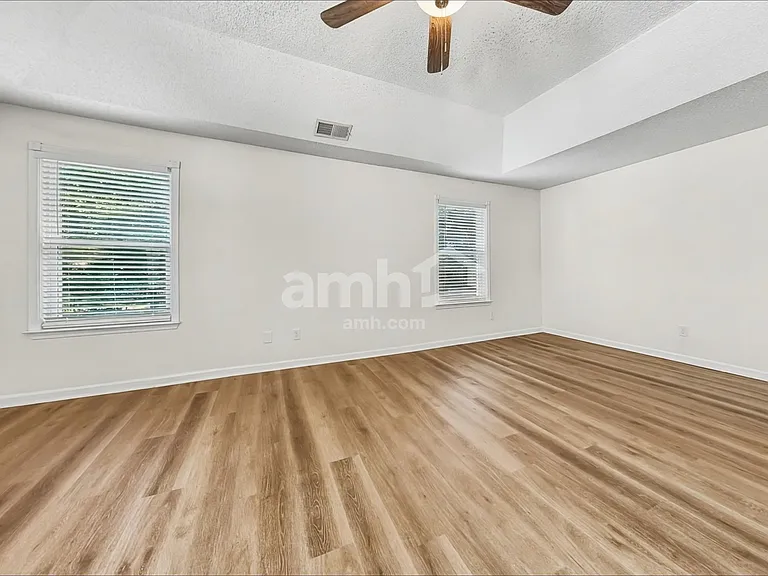 2116 Maple Tree Ct — Photo 10