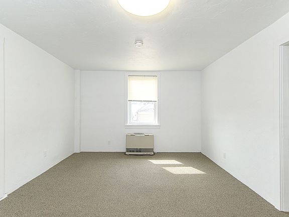 4th image of 79 School St APT 2