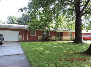 3237 E Berkeley St, Springfield, MO 65804