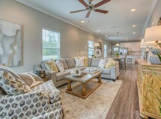 8 Date Palm Ln, Freeport, FL 32439