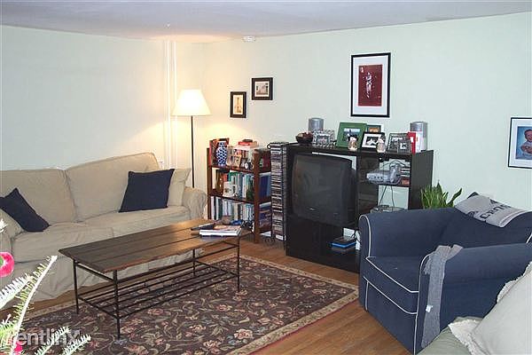DCP_1590 Living room-2