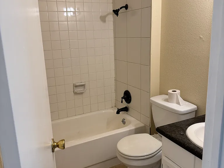 216 Gamblewood — Photo 21
