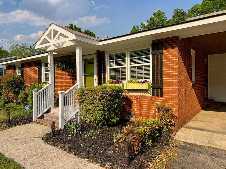 449 Lynhurst Dr — Photo 4