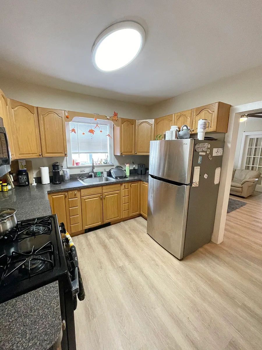 Building Photo - 324 Savin Hill Ave #4