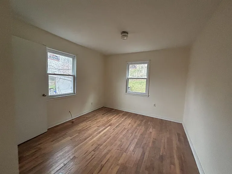133 Mayflower St — Photo 5