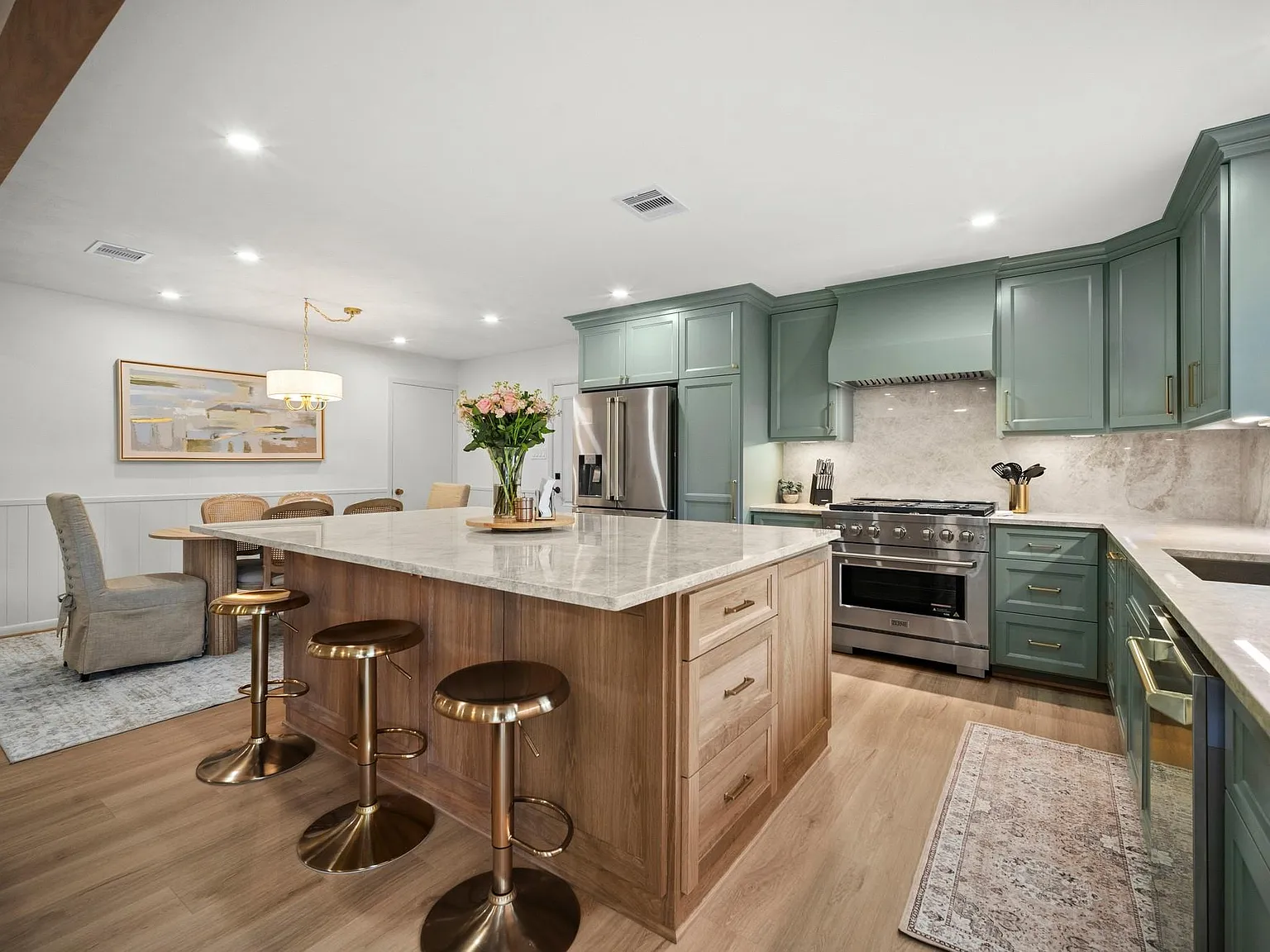 3 bed, 3.0 bath, 1932 sqft, $3,900 — Photo 1