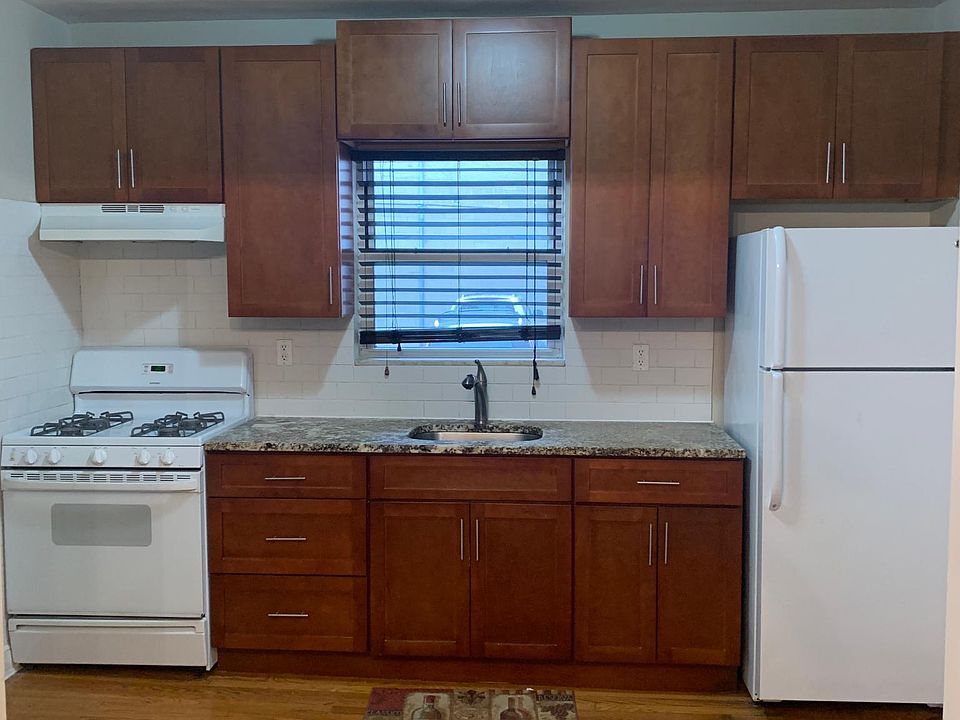 1st image of 51 Aqueduct Ave