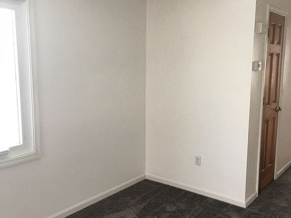 3rd image of 400 West Ave Unit J2